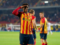 罗马诺爆料，曼联豪掷500万美元签下17岁天才左后卫迭戈-莱昂，未来可期！