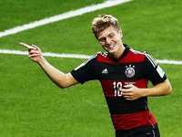 拜仁慕尼黑当年错失克罗斯，皇马传奇球星却以5座欧冠奖杯笑傲欧洲！