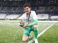 毕竟只有32岁！西媒曝库尔图瓦拒赴沙特，一心求与皇马续约续写辉煌