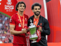 英媒曝阿诺德心系利物浦未来，争冠决心非为高薪，只为球队荣耀