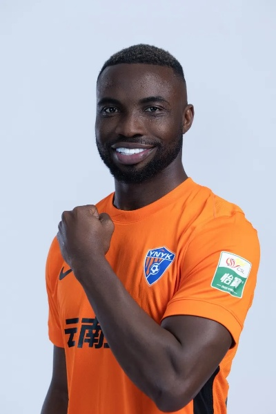 维尼修斯荣膺2024年度世界足球先生，荣耀入选最佳阵容