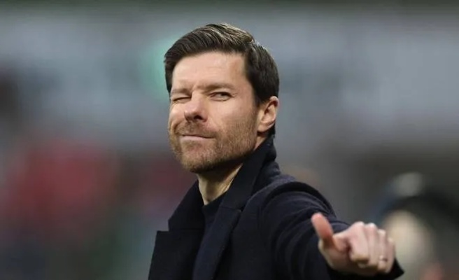 穆里尼奥,重回伯纳乌?皇马高层决策待定,阿隆索或成潜在竞争者 穆里尼奥,重回伯纳乌?皇马高层决策待定,阿隆索或成潜在竞争者